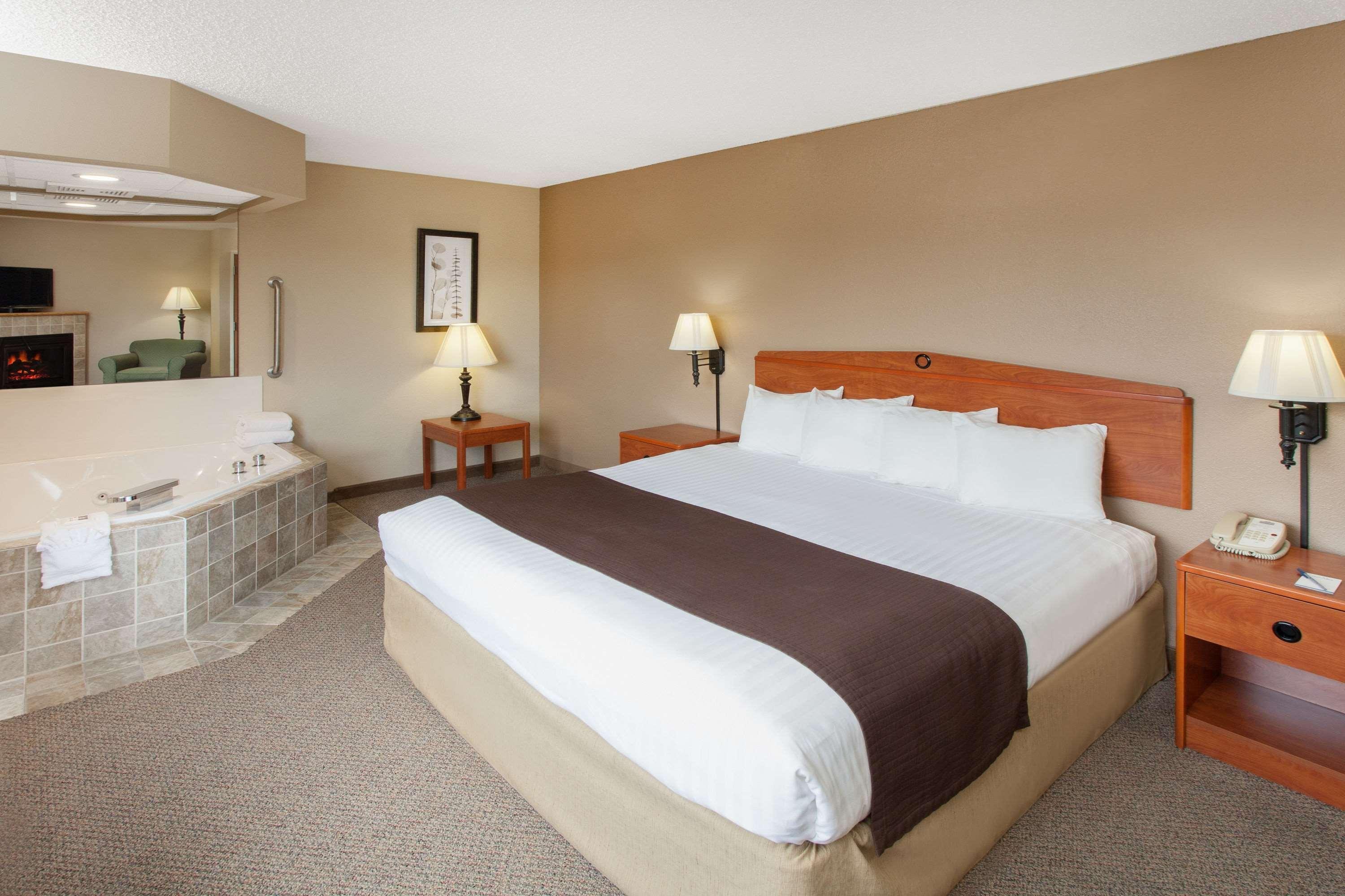 Americinn By Wyndham Hotel